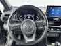 Toyota Yaris Cross 1.5 Hybrid Dynamic | Dodehoek detectie | Navigatie | Parkeersensoren voor/achter | Apple Carplay / Android Auto | 17 inch