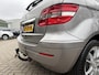 Mercedes-Benz B-klasse 200 -AUTOMAAT-CLIMA-CRUISECONTROL-TREKHAAK-1500 KG TREKGEWICHT-VOLLEDER-ORIGINEEL NEDERLANDS!-ETC.