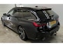 BMW 3-Serie Touring 330e M-Sport 292 pk Facelift LCI 2  Trekhaak Leder Life Cockpit Plus Widescreen Sfeerverlichting Vlak Stuur Carplay Led Stoelverwarming NL Auto BTW 1e Eigenaar Fabrieksgarantie 25/11/2027 ! 19,5 kWh Accu !