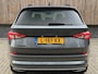 Skoda Kodiaq 1.5 TSI Sportline Automaat | Trekhaak uitklapbaar | Navigatiesysteem | Stoelverwarming | Stuurverwarming | Getint glas | Cruise control adaptief | Dodehoek detectie | Achteruitrijcamera | Parkeersensoren voor en achter