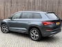Skoda Kodiaq 1.5 TSI Sportline Automaat | Trekhaak uitklapbaar | Navigatiesysteem | Stoelverwarming | Stuurverwarming | Getint glas | Cruise control adaptief | Dodehoek detectie | Achteruitrijcamera | Parkeersensoren voor en achter