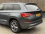 Skoda Kodiaq 1.5 TSI Sportline Automaat | Trekhaak uitklapbaar | Navigatiesysteem | Stoelverwarming | Stuurverwarming | Getint glas | Cruise control adaptief | Dodehoek detectie | Achteruitrijcamera | Parkeersensoren voor en achter