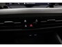 Volkswagen Golf Life 1.0 TSI 110pk Adaptive cruise control, Stoelverwarming, LED koplampen, Stuurwiel verwarmd, Parkeersensoren, App connect, Bluetooth