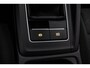 Volkswagen Golf Life 1.0 TSI 110pk Adaptive cruise control, Stoelverwarming, LED koplampen, Stuurwiel verwarmd, Parkeersensoren, App connect, Bluetooth