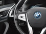 BMW iX3 Executive 80 kWh | Panoramadak | Sfeerverlichting | Camera | Apple Carplay | NL-Auto |