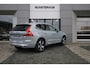 Volvo XC60 2.0 T6 Plug-in hybrid AWD Plus Bright | Occasion Lease vanaf € 829 p/m | Elektrische trekhaak | Voorstoelen/Achterbank verwarmd |
