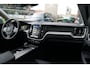 Volvo XC60 2.0 T6 Plug-in hybrid AWD Plus Bright | Occasion Lease vanaf € 829 p/m | Elektrische trekhaak | Voorstoelen/Achterbank verwarmd |