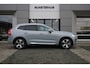 Volvo XC60 2.0 T6 Plug-in hybrid AWD Plus Bright | Occasion Lease vanaf € 829 p/m | Elektrische trekhaak | Voorstoelen/Achterbank verwarmd |