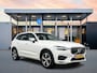 Volvo XC60 T8 Recharge R-Design | 19" | Panoramadak | Head-up | 360 Camera | Trekhaak | Elektrisch verstelbare Stoelen | Full LED | BLIS | Verwarmbare Stoelen | Keyless