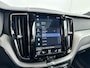 Volvo XC60 T8 Recharge R-Design | 19" | Panoramadak | Head-up | 360 Camera | Trekhaak | Elektrisch verstelbare Stoelen | Full LED | BLIS | Verwarmbare Stoelen | Keyless
