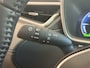 Toyota Corolla Cross Hybrid 140 Dynamic Dodehoekdetectie | Parkeersensoren | Stoel & Stuur verwarming | Garantie t/m 2035! | Direct leverbaar
