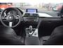 BMW 3-Serie Touring 330d RWD High Executive M-Performance | Navigatie | Panoramadak | Memory sportstoelen | HUD | Keyless | Harman-Kardon L7 | Dealer onderhouden!! | Werkelijk subliem uitgevoerde 330d en volledig dealer onderhouden.