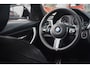 BMW 3-Serie Touring 330d RWD High Executive M-Performance | Navigatie | Panoramadak | Memory sportstoelen | HUD | Keyless | Harman-Kardon L7 | Dealer onderhouden!! | Werkelijk subliem uitgevoerde 330d en volledig dealer onderhouden.