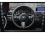BMW 3-Serie Touring 330d RWD High Executive M-Performance | Navigatie | Panoramadak | Memory sportstoelen | HUD | Keyless | Harman-Kardon L7 | Dealer onderhouden!! | Werkelijk subliem uitgevoerde 330d en volledig dealer onderhouden.
