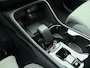 Volvo XC40 B4 211pk Plus Dark / Elektr. stoelen / Stoel/- en stuurverwarming / Keyless entry / Harman en Kardon audio / Trekhaak / All-season banden /