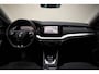 Skoda Octavia Combi 1.5 e-TSI 150pk Business Edition Aut. [ Virtual Navi Stoelverwarming Trekhaak ]