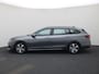 Volkswagen Passat Variant 1.5eTSI/150PK DSG · Navigatie · Stoel-& stuurverwarming · Apple/Android Car Play · Garantie tot juni 2026