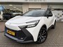 Toyota C-HR 2.0 PHEV 220 First Edition | Navi | Sensoren v/a | Dodehoek |