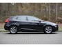 Volvo V40 2.0 D2 Summum Business Leer | Navigatie | Panoramadak | Stoelverwarming | Keyless drive | Clima | PDC | High Performance audio |