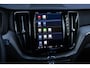 Volvo XC60 2.0 T6 Plug-in hybrid AWD Ultra Black Edition | Luchtvering | Stoelventilatie | Bowers & Wilkins Hifi | 360 Camera | Blis Blind Spot Info
