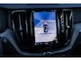Volvo XC60 2.0 T6 Plug-in hybrid AWD Ultra Black Edition | Luchtvering | Stoelventilatie | Bowers & Wilkins Hifi | 360 Camera | Blis Blind Spot Info