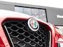 Alfa Romeo Giulia 2.0T Sprint | Veloce Interieur | Schakelflippers | Adaptive Cruise Control | Stoel- & stuurverwarming