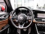 Alfa Romeo Giulia 2.0T Sprint | Veloce Interieur | Schakelflippers | Adaptive Cruise Control | Stoel- & stuurverwarming
