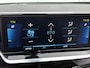 Peugeot e-2008 EV GT 50 kWh 136pk Automaat | 1ste Eigenaar | Trekhaak | Schuif-/Kanteldak | Navigatie | Climate Control | Adaptieve Cruise Control | 18" Lichtmetalen Velgen | Dodehoekdetectie | Verwarmbare Voorstoelen | Apple Carplay/Android Auto |