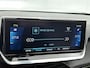 Peugeot e-2008 EV GT 50 kWh 136pk Automaat | 1ste Eigenaar | Trekhaak | Schuif-/Kanteldak | Navigatie | Climate Control | Adaptieve Cruise Control | 18" Lichtmetalen Velgen | Dodehoekdetectie | Verwarmbare Voorstoelen | Apple Carplay/Android Auto |