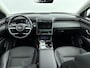 Hyundai Tucson 1.6 T-GDI PHEV PREMIUM SKY 4WD | SCHUIFDAK | 360 CAMERA | NAVI | CLIMA | CRUISE | 19'' LM VELGEN | STUUR- & STOELVERWARMING | ELEKTRISCHE ACHTERKLEP | APPLE CAR PLAY & ANDROID AUTO | LEDER | FABRIEKSGARANTIE GELDIG T/M 7-2026! |