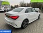 Mercedes-Benz A-klasse 180 AMG Line|Distronic|Pano|18"AMG-wielen|Camera|Stoelverwarming