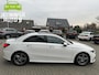 Mercedes-Benz A-klasse 180 AMG Line|Distronic|Pano|18"AMG-wielen|Camera|Stoelverwarming