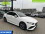 Mercedes-Benz A-klasse 180 AMG Line|Distronic|Pano|18"AMG-wielen|Camera|Stoelverwarming