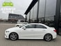 Mercedes-Benz A-klasse 180 AMG Line|Distronic|Pano|18"AMG-wielen|Camera|Stoelverwarming