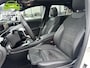 Mercedes-Benz A-klasse 180 AMG Line|Distronic|Pano|18"AMG-wielen|Camera|Stoelverwarming