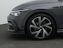 Volkswagen Golf 1.5 eTSI 150 pk DSG R-Line Business+ | Panoramadak | Trekhaak | IQ Light | Stuur-/stoelverwarming | Achteruitrijcamera