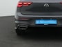 Volkswagen Golf 1.5 eTSI 150 pk DSG R-Line Business+ | Panoramadak | Trekhaak | IQ Light | Stuur-/stoelverwarming | Achteruitrijcamera