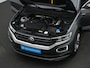 Volkswagen T-Roc 1.5 TSI 150 pk DSG Sport Business R / R-Line | Trekhaak | Stoelverwarming | Navigatie | Adaptive Cruise | Parkeersensoren voor/achter | Digital Cockpit Pro