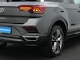 Volkswagen T-Roc 1.5 TSI 150 pk DSG Sport Business R / R-Line | Trekhaak | Stoelverwarming | Navigatie | Adaptive Cruise | Parkeersensoren voor/achter | Digital Cockpit Pro