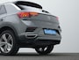 Volkswagen T-Roc 1.5 TSI 150 pk DSG Sport Business R / R-Line | Trekhaak | Stoelverwarming | Navigatie | Adaptive Cruise | Parkeersensoren voor/achter | Digital Cockpit Pro