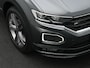 Volkswagen T-Roc 1.5 TSI 150 pk DSG Sport Business R / R-Line | Trekhaak | Stoelverwarming | Navigatie | Adaptive Cruise | Parkeersensoren voor/achter | Digital Cockpit Pro