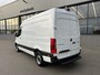 Mercedes-Benz Sprinter 317 CDI L2 H2 MBUX / 360 Camera / Navigatie / Parkeersensoren / Cruise control / Airco / 270 Graden achterdeuren