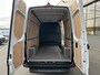 Mercedes-Benz Sprinter 317 CDI L2 H2 MBUX / 360 Camera / Navigatie / Parkeersensoren / Cruise control / Airco / 270 Graden achterdeuren