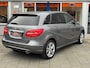 Mercedes-Benz B-klasse 180 Ambition Navigatie LM Leder/Stof Dealer Onderhouden