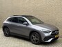 Mercedes-Benz GLA 250 e AMG Line | Panoramadak | Adaptieve cruise | Sfeerverlichting | Widescreen | Elektrische achterkep | Wegklapbare trekhaak | Dodehoekdetectie | 360 camera | Lane assist | Apple CarPlay | Navigatie | Dealeronderhouden