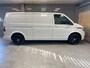 Volkswagen Transporter L2H1 | Black & White | 2.0 TDI 110pk |18"LM VELGEN | Navigatie | Betimmering | Trekhaak | Cruise control |