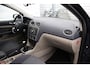 Ford Focus 1.6-16V Futura keurige 5-deurs met trekhaak