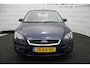 Ford Focus 1.6-16V Futura keurige 5-deurs met trekhaak