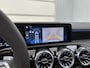 Mercedes-Benz A-klasse 250 e Business Solution AMG | Nightpakket | Panoramaschuifdak | Multibeam LED | Stoelverwarming voor | Smartphone integratie | KEYLESS GO | Extra USB-poorten |