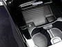 Mercedes-Benz A-klasse 250 e Business Solution AMG | Nightpakket | Panoramaschuifdak | Multibeam LED | Stoelverwarming voor | Smartphone integratie | KEYLESS GO | Extra USB-poorten |